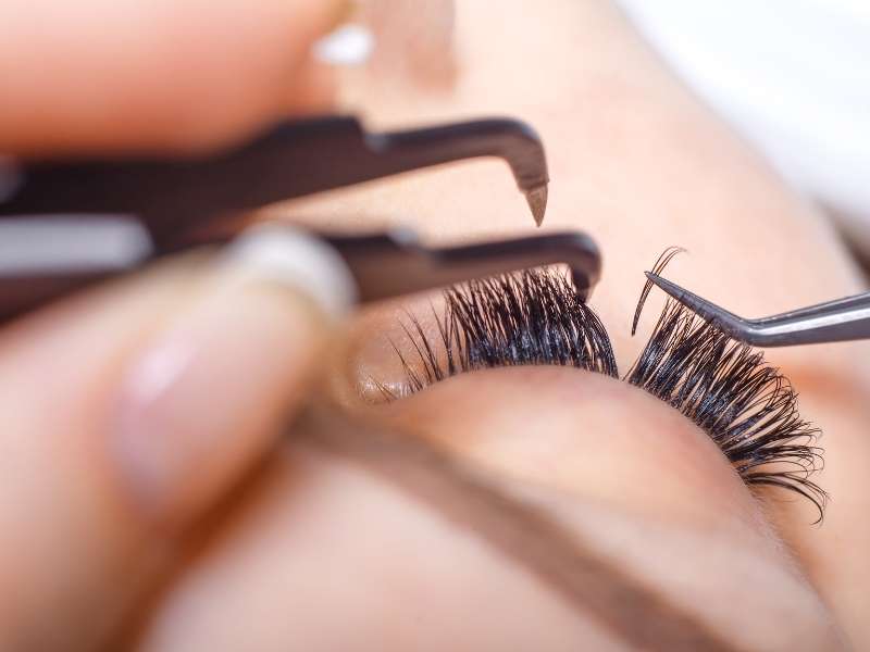 The One-to-One Lash Technique For Classic Lash Extensions for Beginners