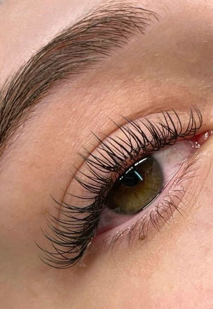 Classic lash extension