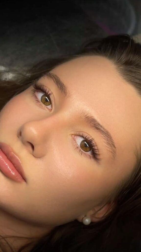Doll Eye Classic Lashes