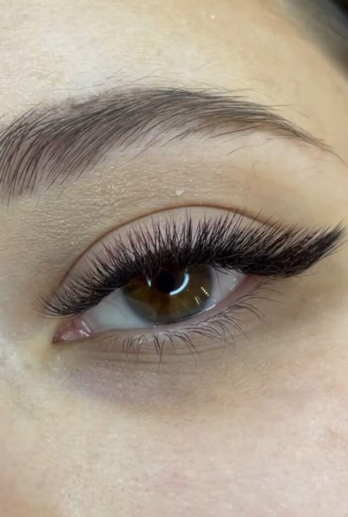 Fox Eye Volume Lashes