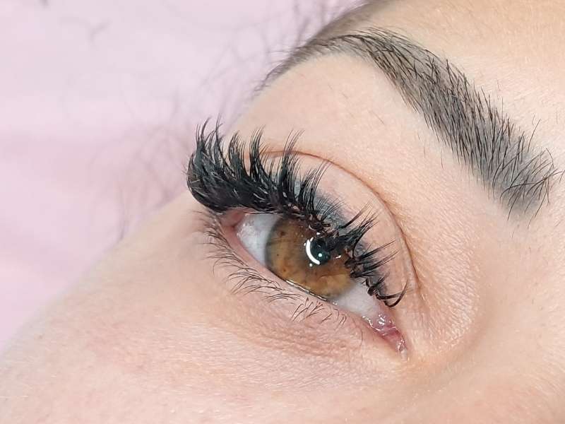 Wet Look Lashes