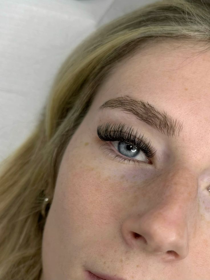 Why Hybrid Lashes Have Become So Popular