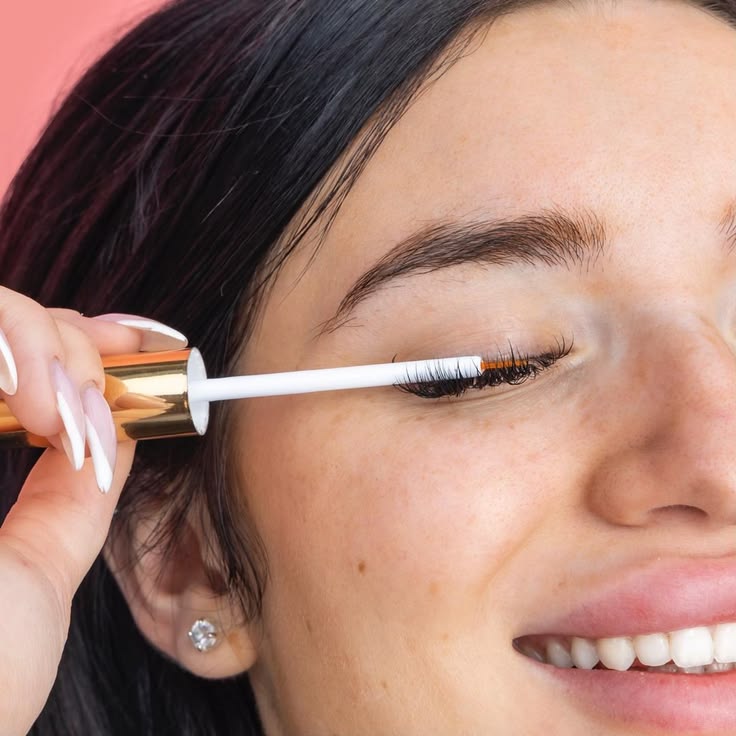 Be Careful With Oils Around Your Lash Line