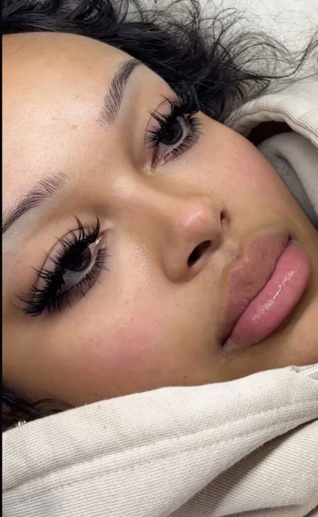 Faux Mink vs Silk Lashes for Volume Sets