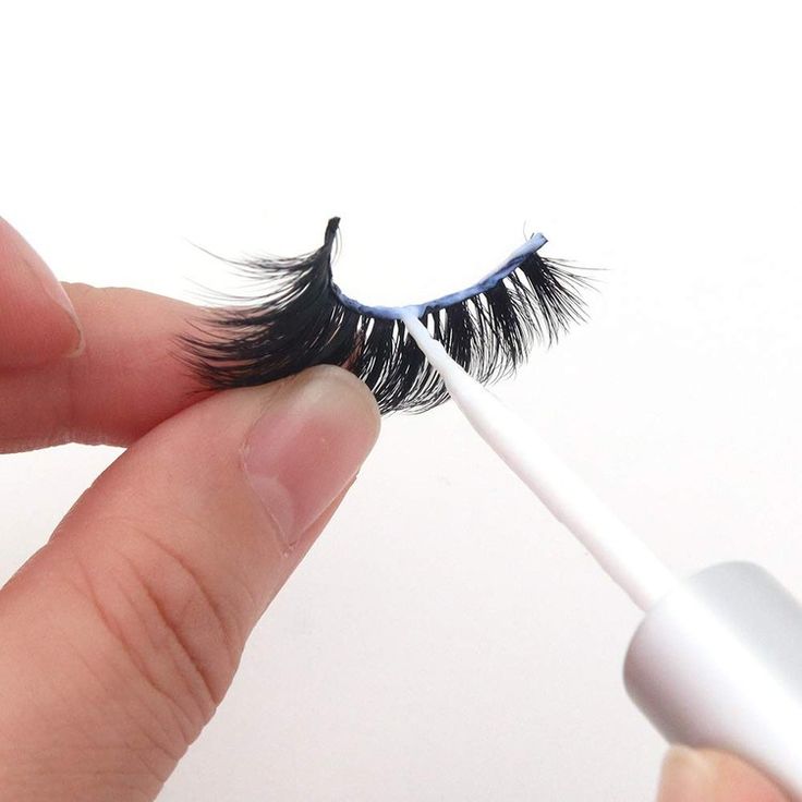 Your Strip Lash Glue Is Causing Irritation
