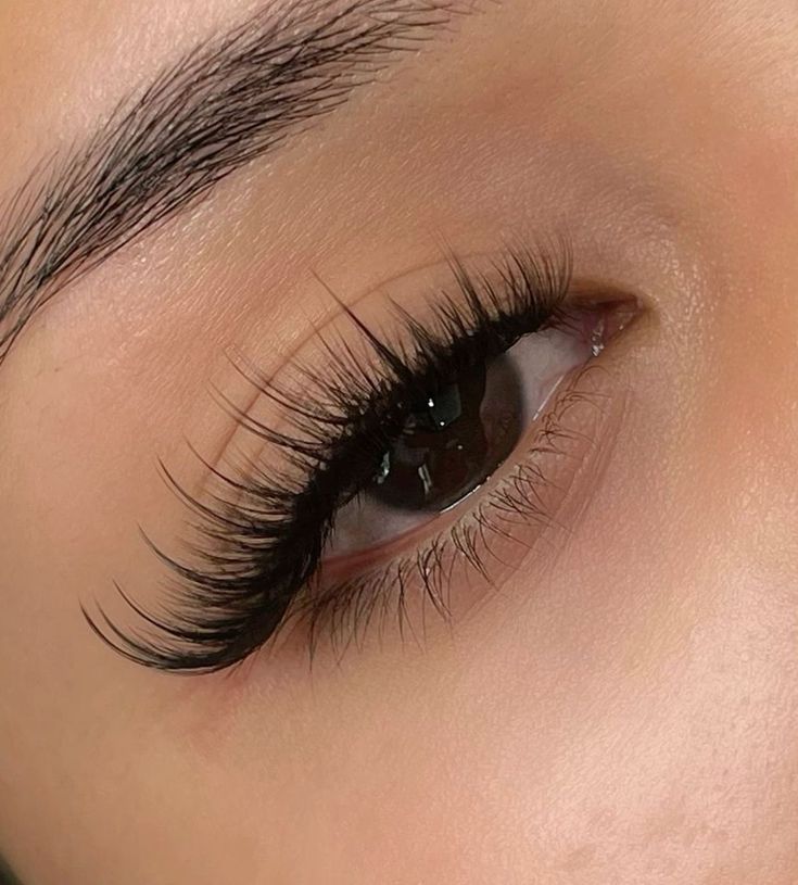 Lightweight Wispy Lashes