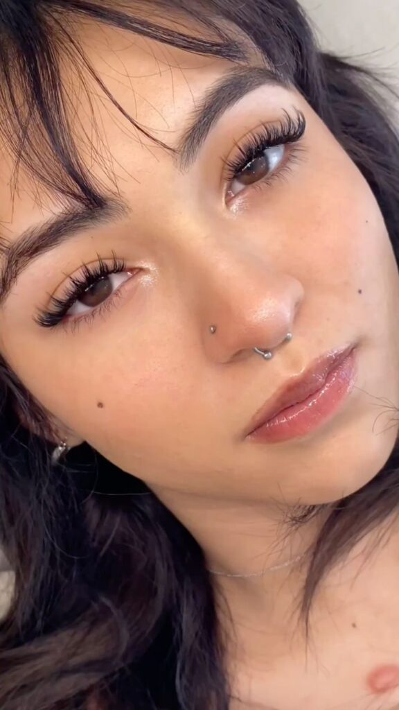 Wet Look vs Wispy Lashes Have Different Types of Spikes