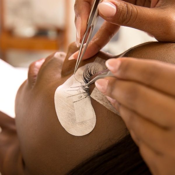 When Should You Book a Lash Fill