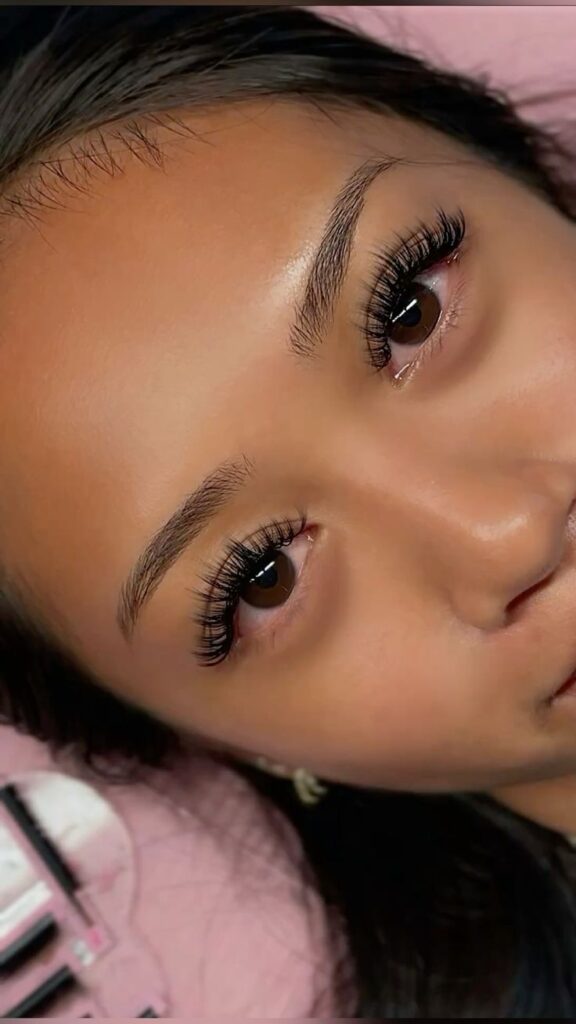 Wispy Doll Eye Lashes