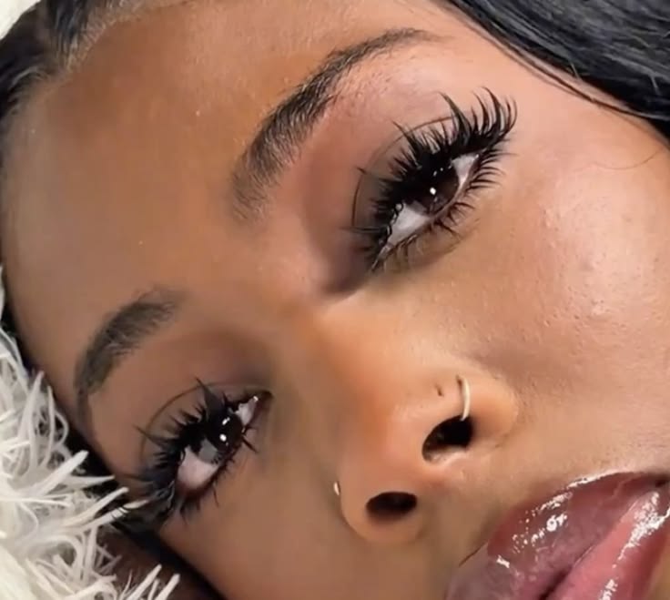 Wispy Lashes 