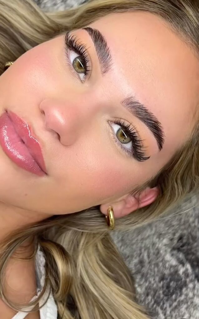 Wispy Lashes for Hooded Eyes
