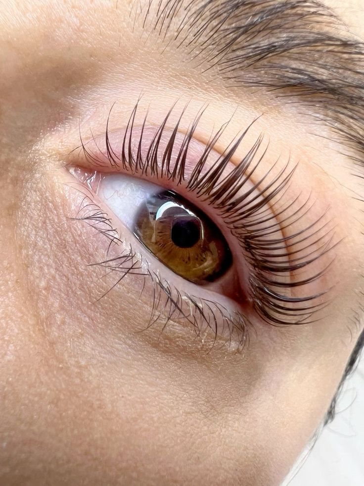 Be Careful With Lash Curlers