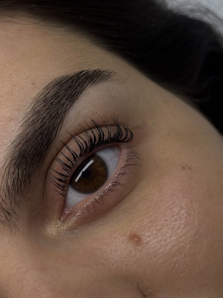 How Long Does a Lash Lift Last