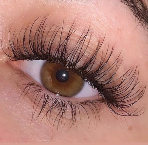 How to Grow Longer Natural Lashes