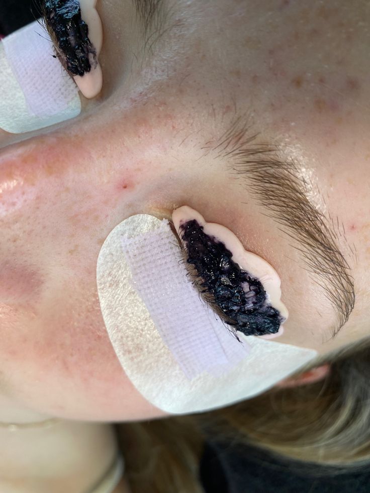 What Does Lash Tinting Do to Your Lashes?