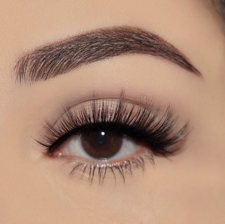Open-Eye Lashes for Small Eyes