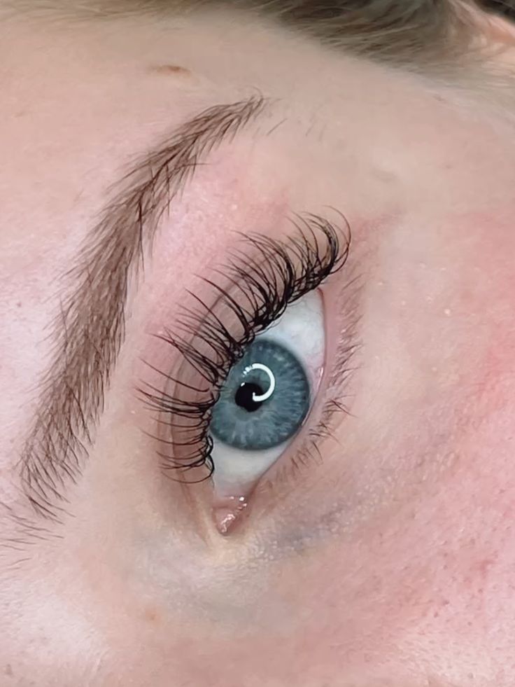 Open-Eye Classic Lashes