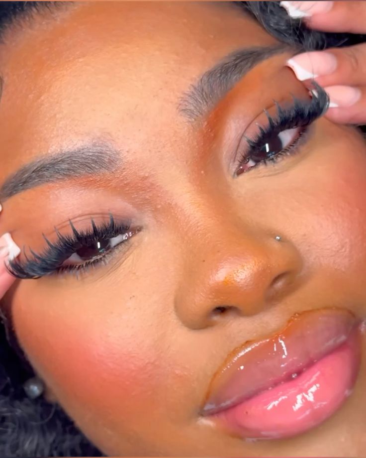 Wet-Look Cat-Eye