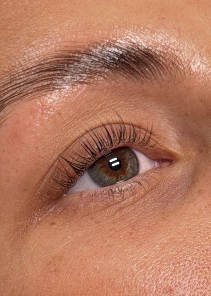 What Does a Lash Lift Feel Like