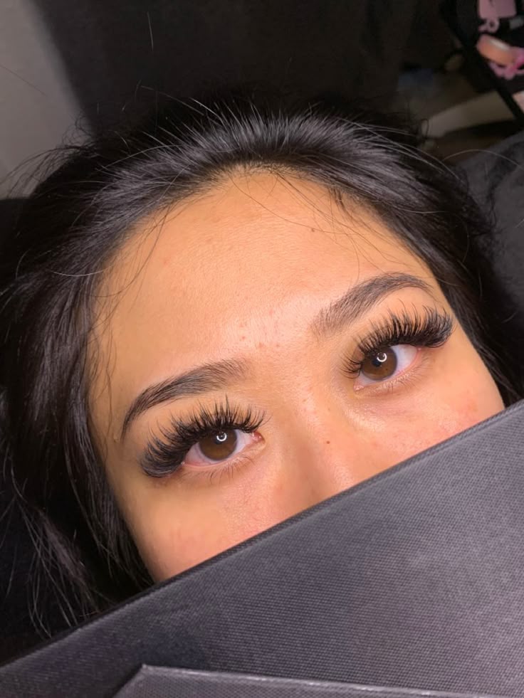 Open-Outer Hybrid Lashes