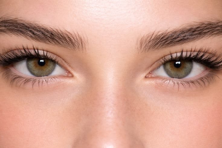 Lash Styles for Almond Eyes